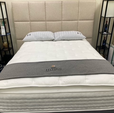 https://www.theorganicbedroom.com/cdn/shop/products/Hypnos-Natures-Reign-2-sided-wool-mattress-topper-Organic-Bedroom-pic1_600x.jpg?v=1621959310
